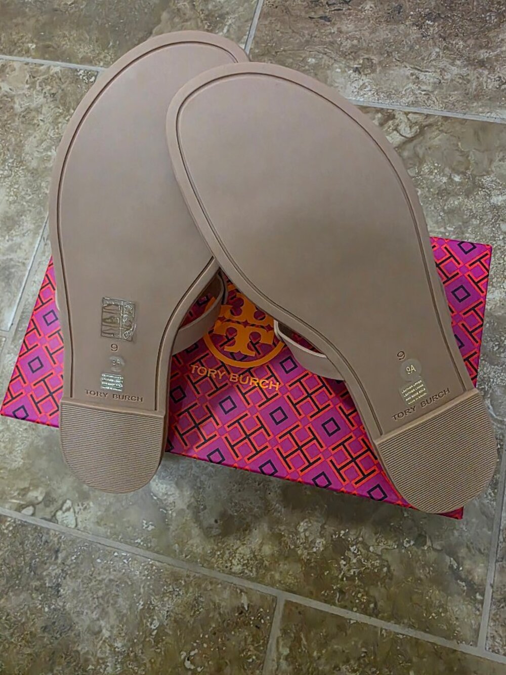 Women's Sandals - Picture 6 of 7
